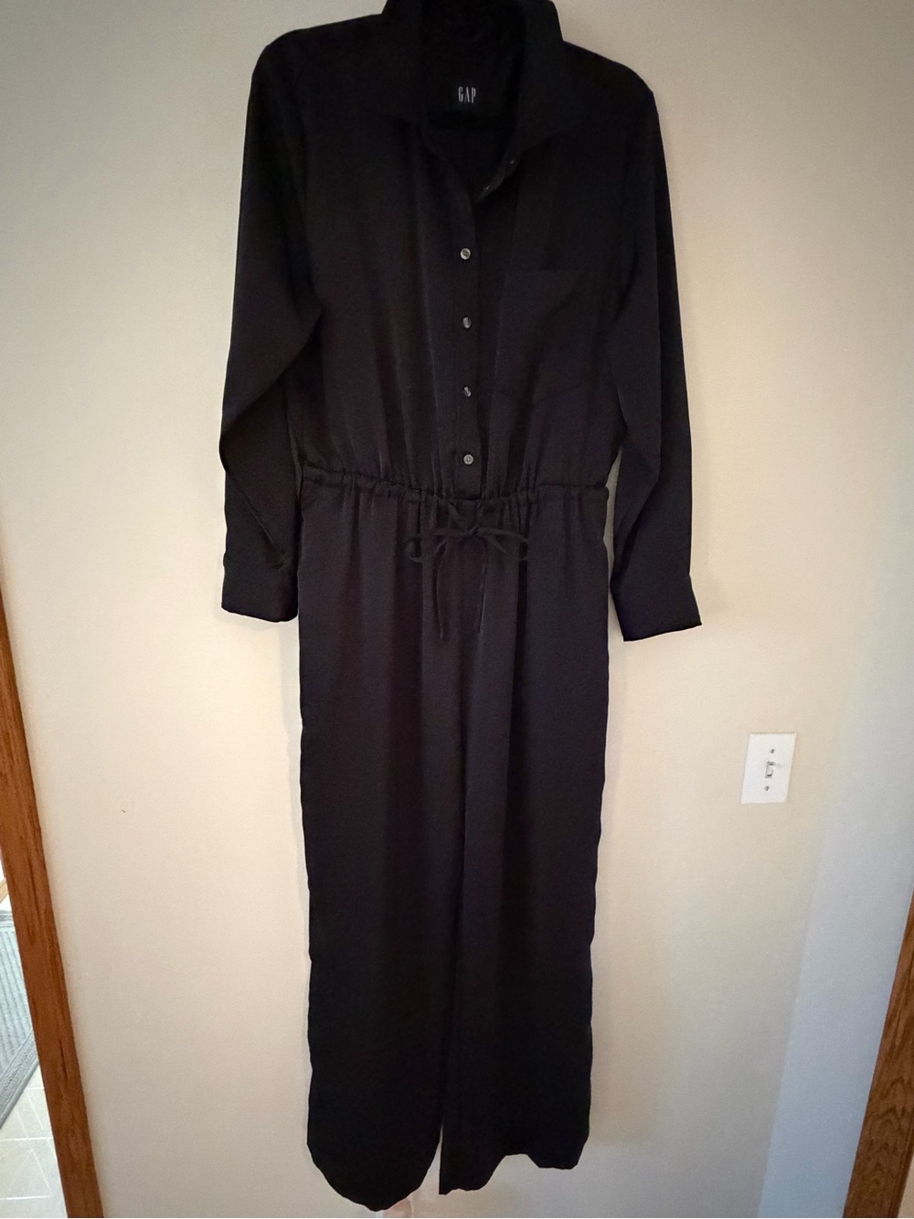 GAP Women's Black Long-Sleeve Satin Jumpsuit